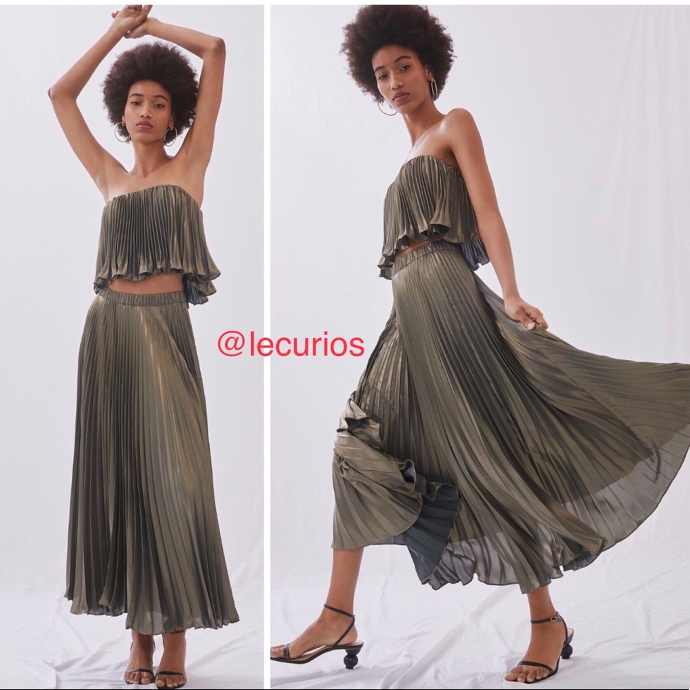 NWT Anthropologie Skirt Set. Metallic gold color